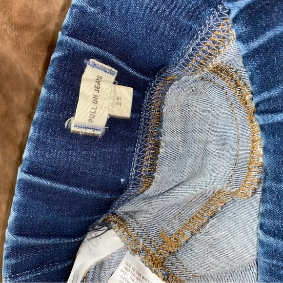 Madewell pull on denim jeans - Picture 5 of 8